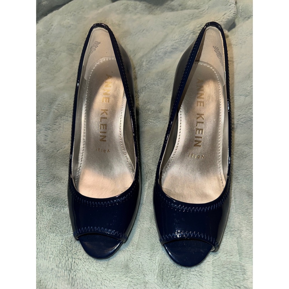 Anne Klein Meredith Navy Blue Patent Peep Toe Block Heel iFlex Pumps 6M